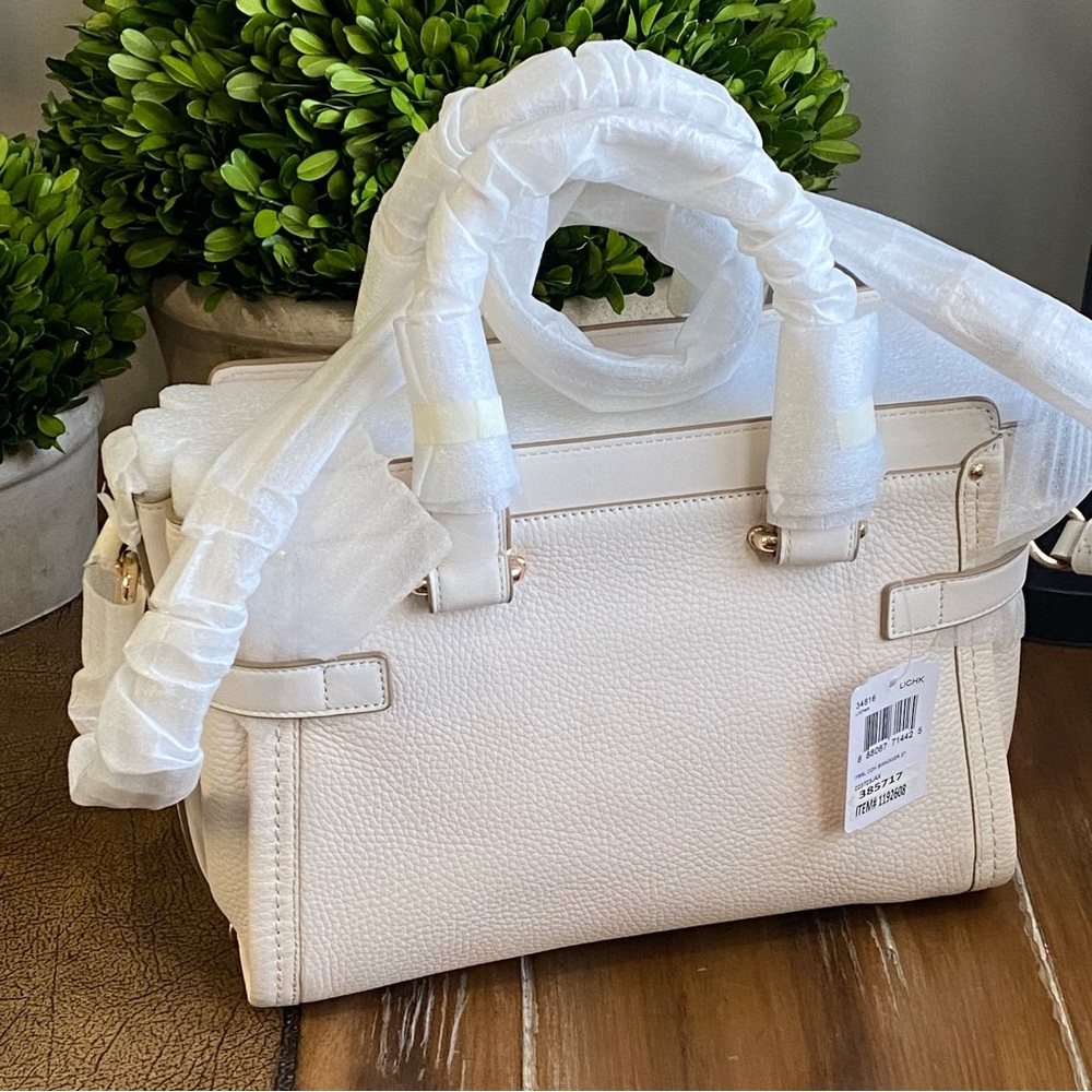 Coach Swagger 27 Pebbled Leather – Style 34616 in White Ivory Chalk - Picture 5 of 13